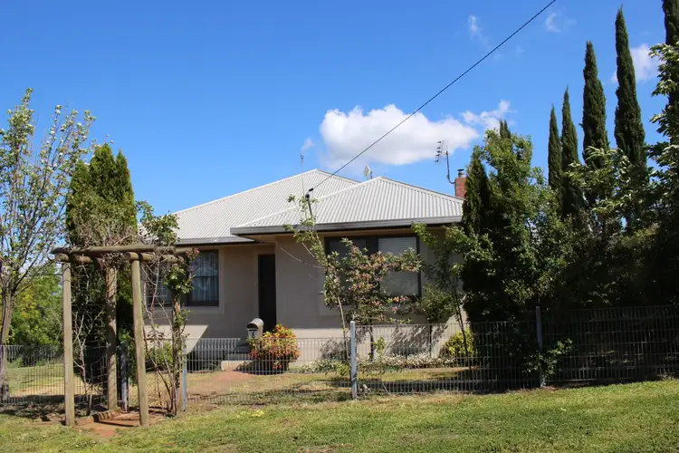 6 MITCHELL Street, Tumbarumba NSW 2653