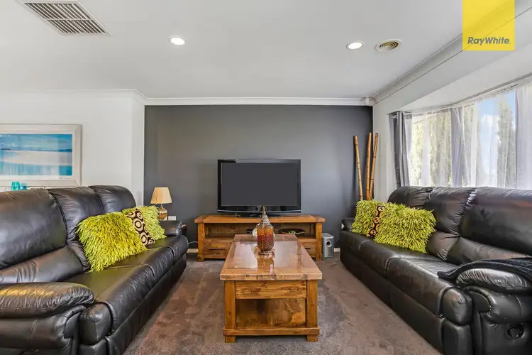 Second view of Homely house listing, 25 Kanmore Crescent, Hillside VIC 3037