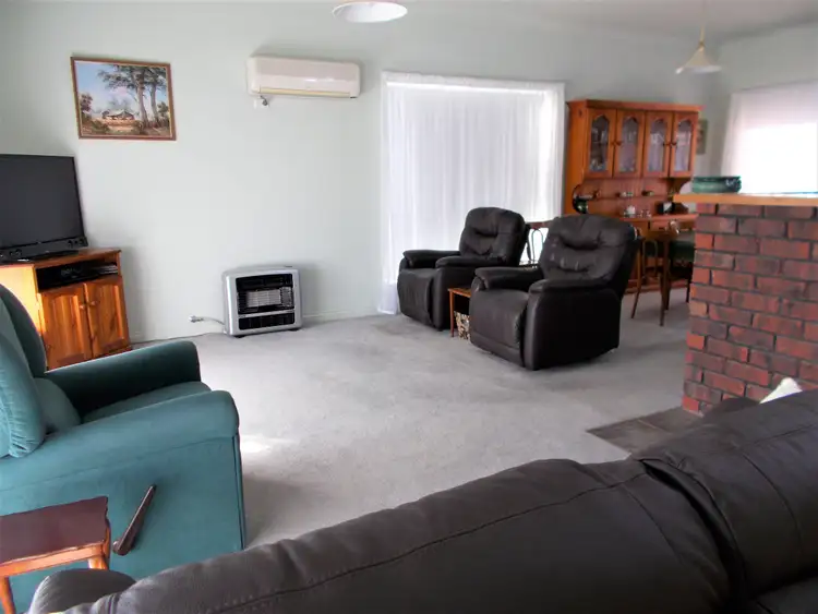 Fifth view of Homely house listing, 10 Smith Avenue, Bordertown SA 5268