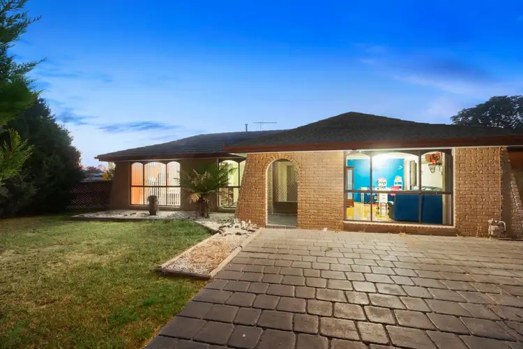 1 Willow Drive, Hampton Park VIC 3976
