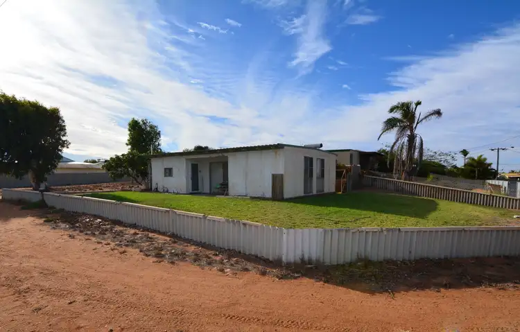 2 Nelson Street, Carnarvon WA 6701
