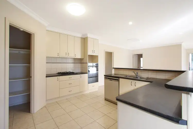 Fourth view of Homely house listing, 2 Sarah Court, West Wodonga VIC 3690