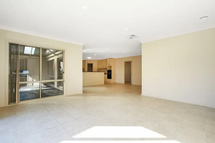 Seventh view of Homely house listing, 2 Sarah Court, West Wodonga VIC 3690