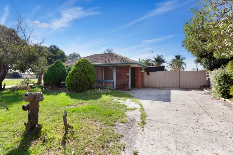1 Luscombe Avenue, Carrum Downs VIC 3201