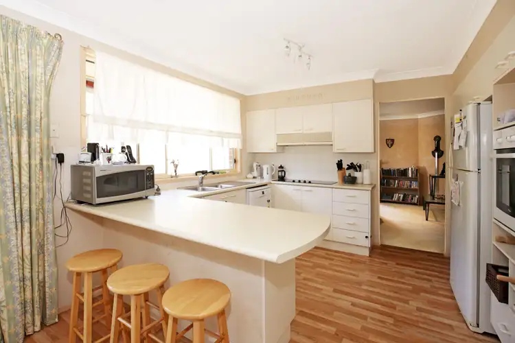 28 Illawarra Circuit, Worrigee NSW 2540