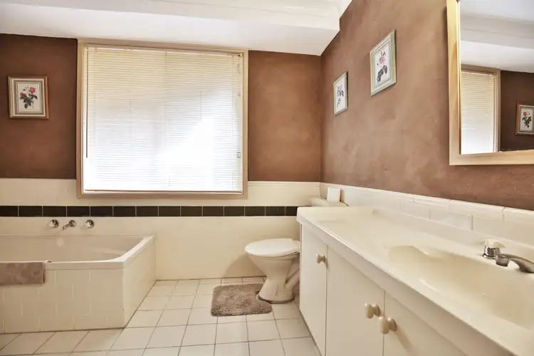 Seventh view of Homely house listing, 28 Illawarra Circuit, Worrigee NSW 2540