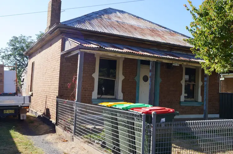 104 Edward Street, Orange NSW 2800