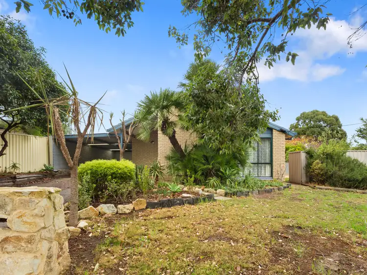 4 Powers Avenue, Morphett Vale SA 5162