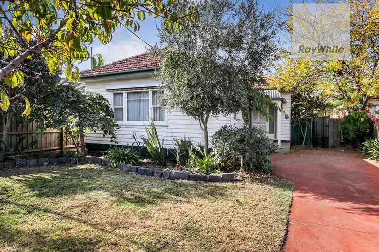 4B Waratah Avenue, Tullamarine VIC 3043