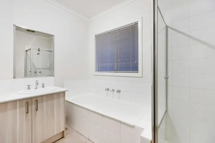 Fifth view of Homely unit listing, 2/105 McMahons Road, Frankston VIC 3199