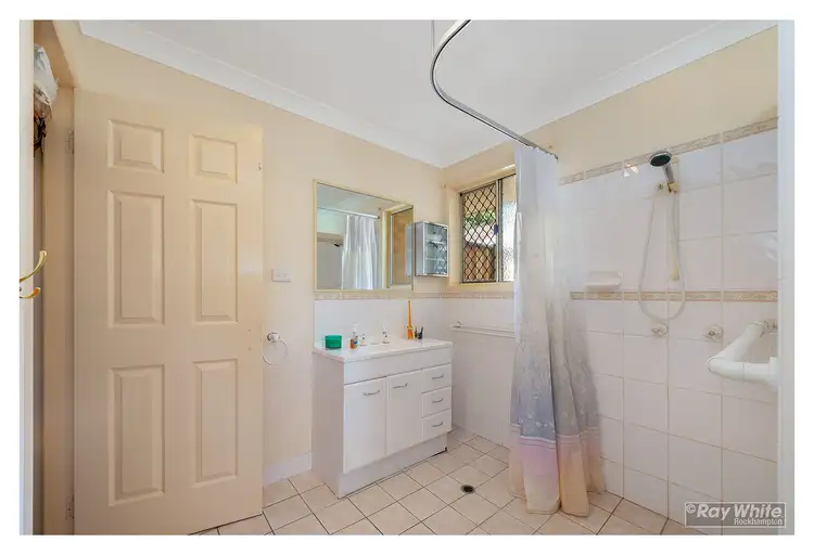 Fifth view of Homely unit listing, 4/33 Oswald Street, Allenstown QLD 4700