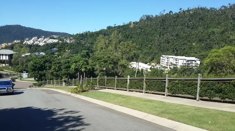 31 Seaview Drive, Airlie Beach QLD 4802