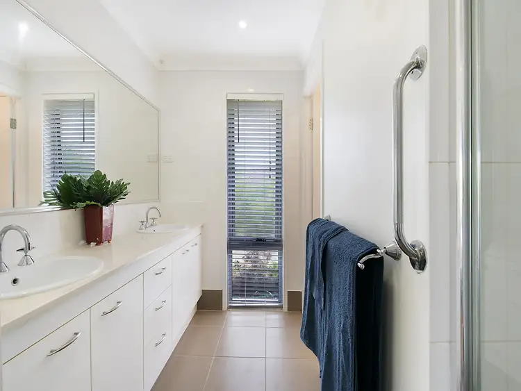 Fifth view of Homely house listing, 4 Bolwarra Ct., Beerwah QLD 4519