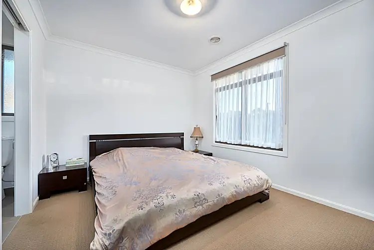 Fifth view of Homely townhouse listing, 17 Albert Street, Mordialloc VIC 3195
