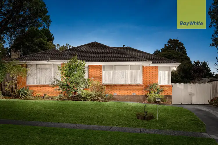 33 Arbroath Road, Wantirna South VIC 3152
