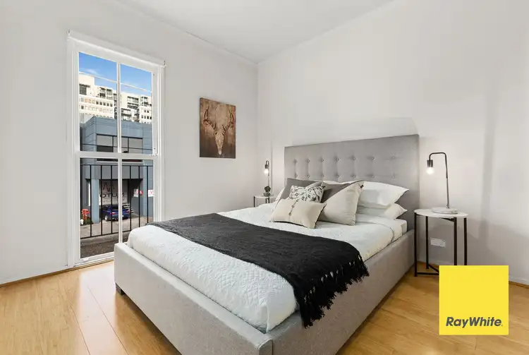 Sixth view of Homely apartment listing, 5/30 Miles Street, Southbank VIC 3006