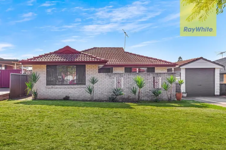 17 Hornet Street, Greenfield Park NSW 2176
