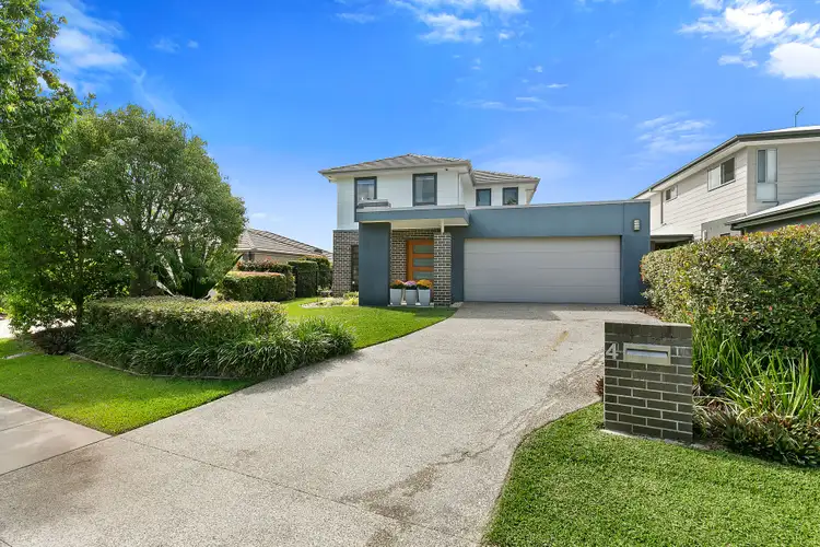 4 Codrington Circuit, Pacific Pines QLD 4211