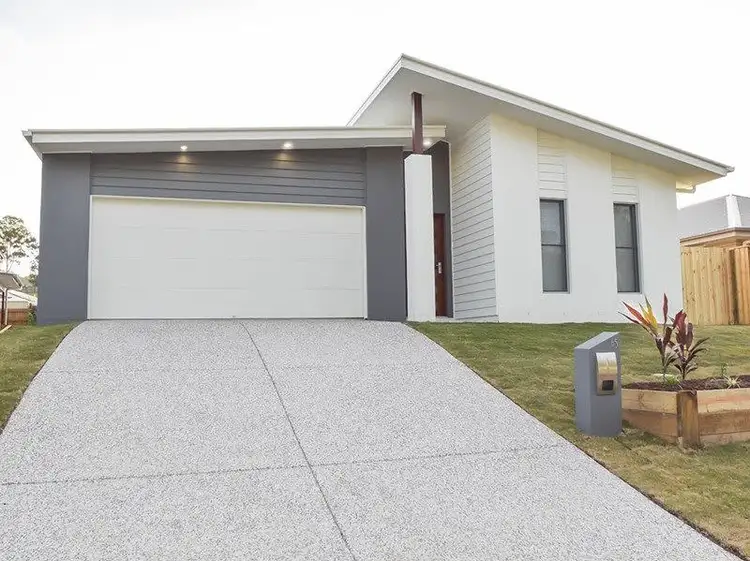 65 Parklakes Drive
