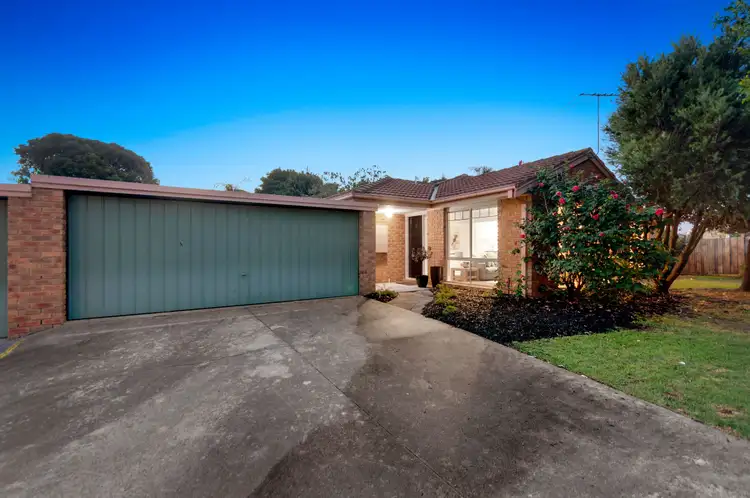 27/1 Young Street, Seaford VIC 3198