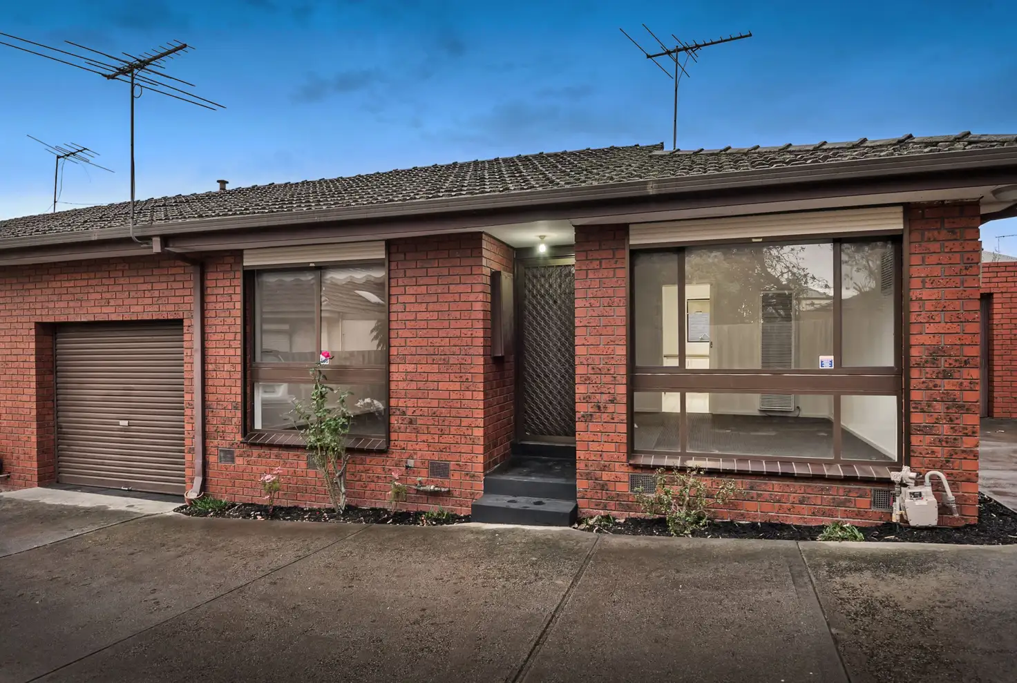 Main view of Homely unit listing, 2/18 Duffy Street, Reservoir VIC 3073
