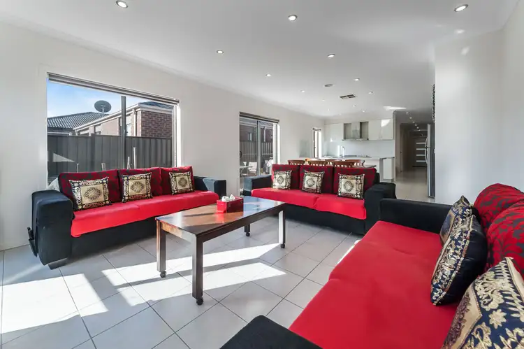 Fifth view of Homely house listing, 19 Oakgrove Drive, Craigieburn VIC 3064