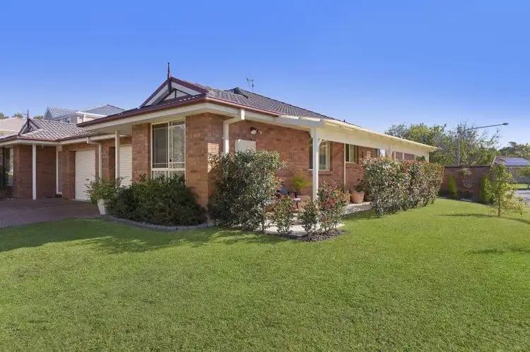 10 Castlereagh Crescent