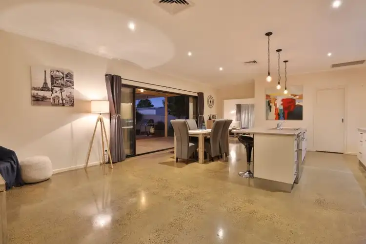 Sixth view of Homely house listing, 2 Hugo Court, Mildura VIC 3500