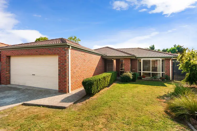 24 Balmaceda Court, Berwick VIC 3806