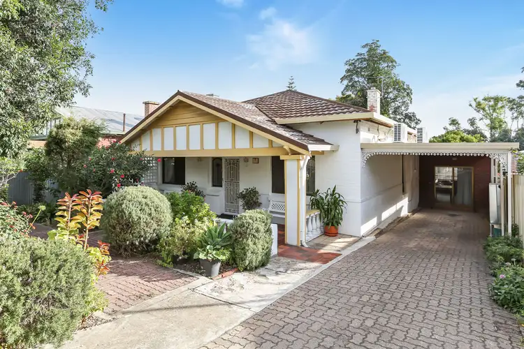 12 Camroc Avenue