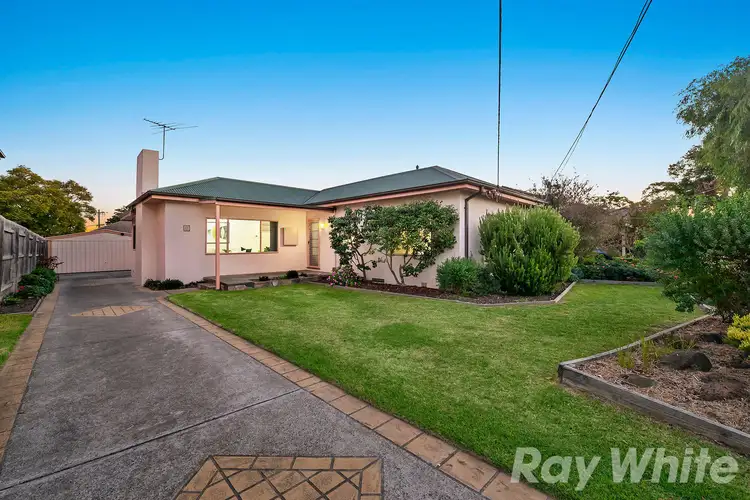 8 Evesham Road, Cheltenham VIC 3192