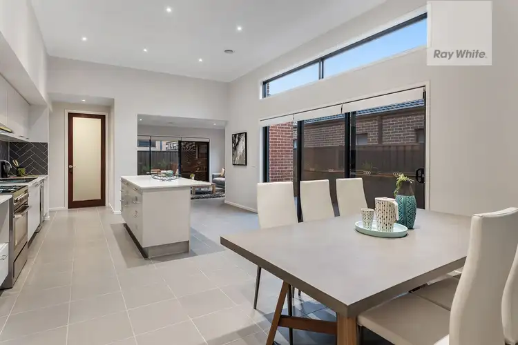 Seventh view of Homely house listing, 28 Emblem Way, Craigieburn VIC 3064