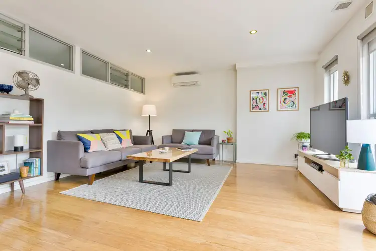 Third view of Homely apartment listing, 1/6 Sturt Street, Essendon VIC 3040