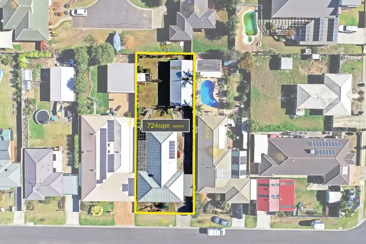 Second view of Homely house listing, 8 Mervyn Court, St Albans Park VIC 3219