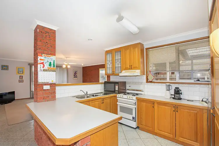 Sixth view of Homely house listing, 8 Mervyn Court, St Albans Park VIC 3219