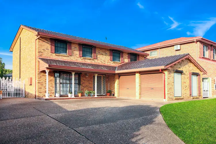 2 Elwood Place, St Johns Park NSW 2176