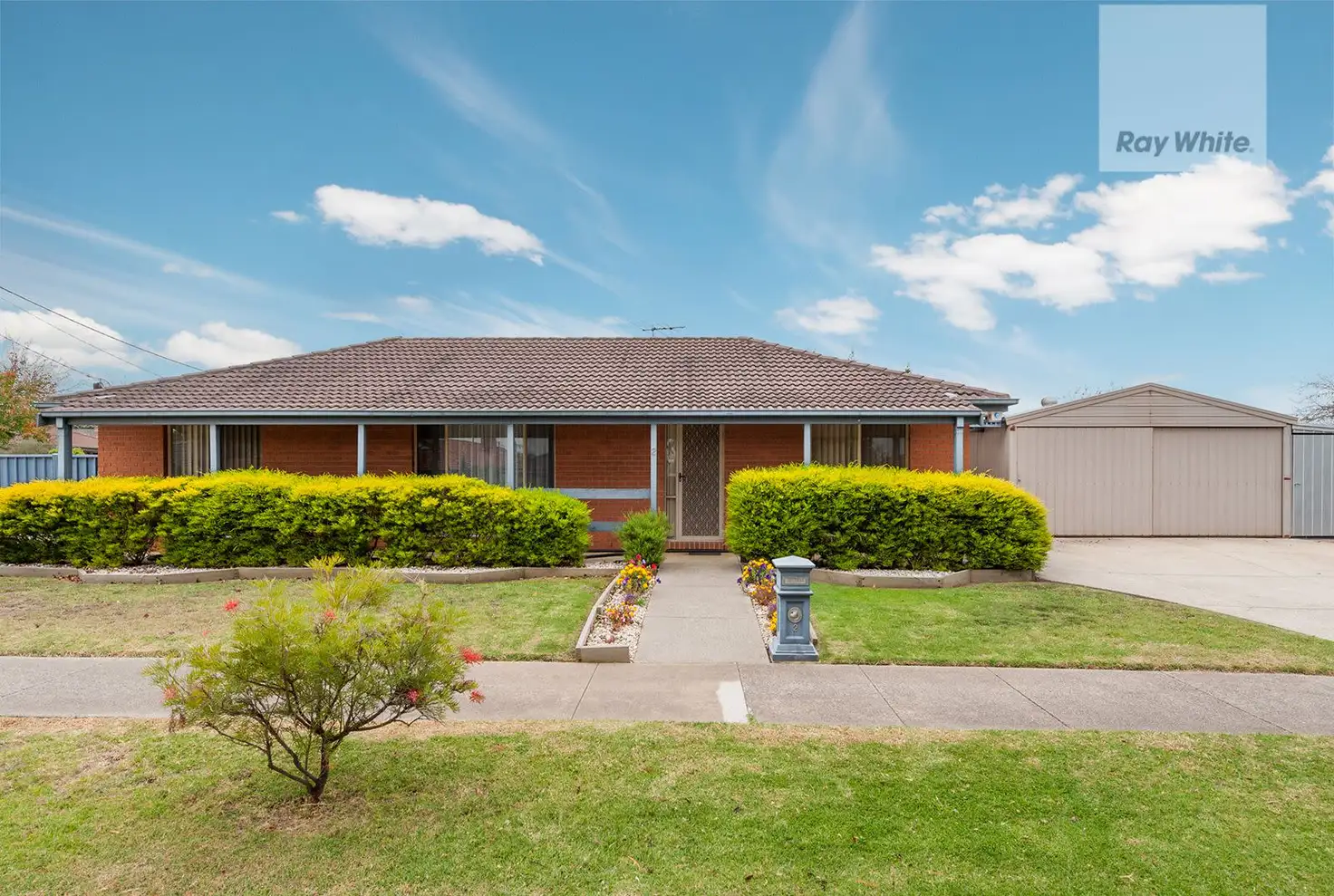 Main view of Homely house listing, 2 Yatton Place, Craigieburn VIC 3064