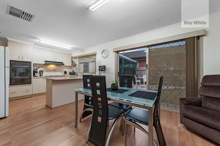 Fifth view of Homely house listing, 2 Yatton Place, Craigieburn VIC 3064