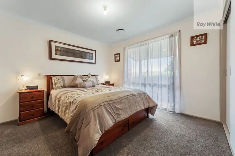 Sixth view of Homely house listing, 2 Yatton Place, Craigieburn VIC 3064