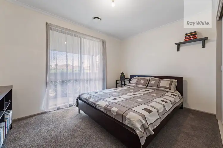 Seventh view of Homely house listing, 2 Yatton Place, Craigieburn VIC 3064
