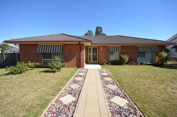 26 Fitzroy Avenue, Cowra NSW 2794