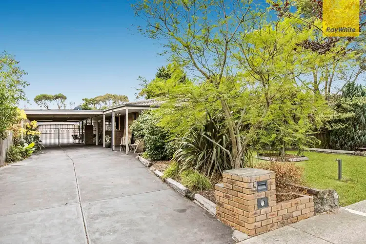 47 and 49 Strathavan Drive, Berwick VIC 3806