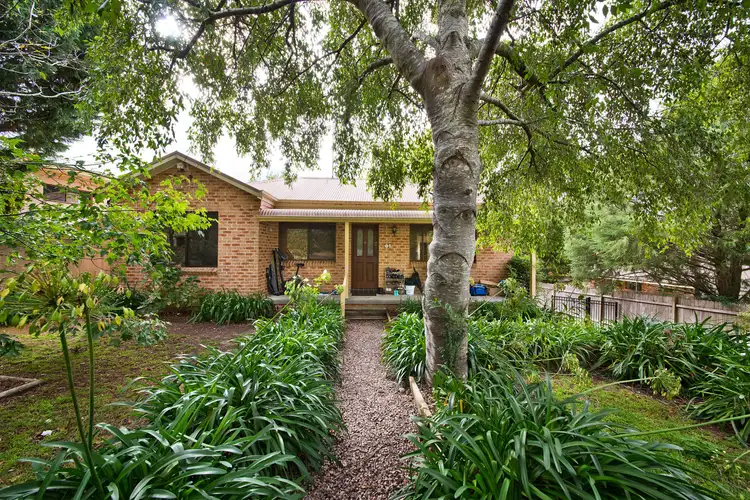 8 Denman Parade, Leura NSW 2780