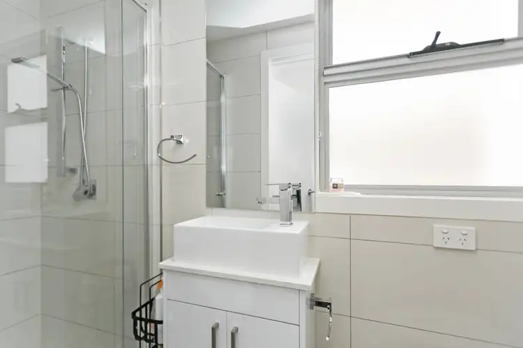 Sixth view of Homely townhouse listing, 2/258 Hilton Street, Glenroy VIC 3046