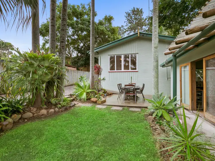 55 Kindra Avenue, Southport QLD 4215