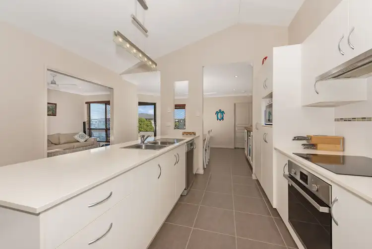 18 Dragon Flower Avenue, Mount Low QLD 4818