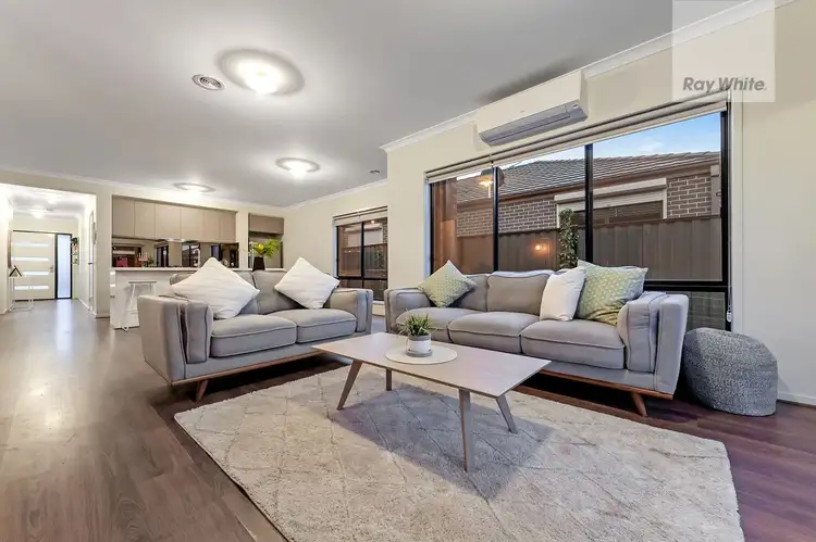 Sixth view of Homely house listing, 4 Mountleigh Circuit, Craigieburn VIC 3064