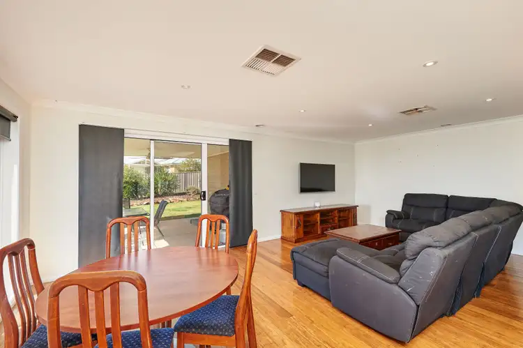 Seventh view of Homely house listing, 4 Preston Crescent, Lloyd NSW 2650