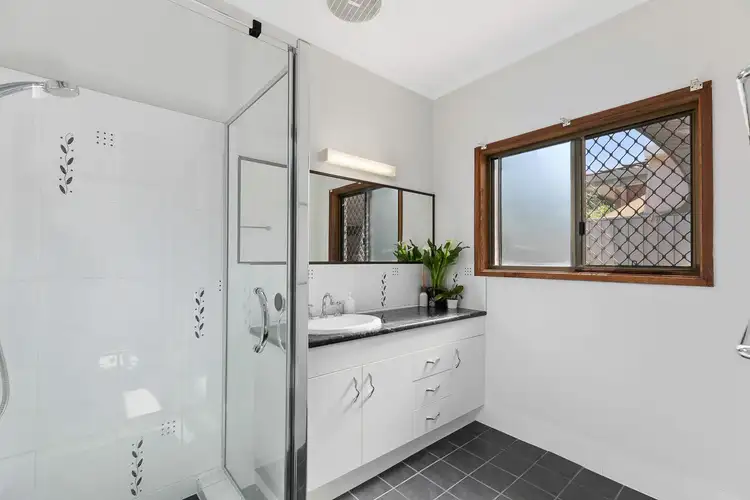 Seventh view of Homely unit listing, 10/81 Miller Street, Urangan QLD 4655