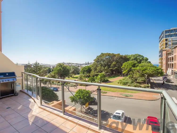 302/26 Pacific Street, Newcastle NSW 2300